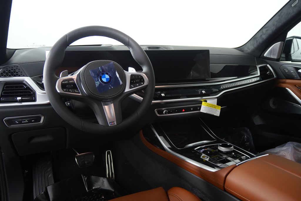 Thumbnail: 2026 BMW X7 - 21