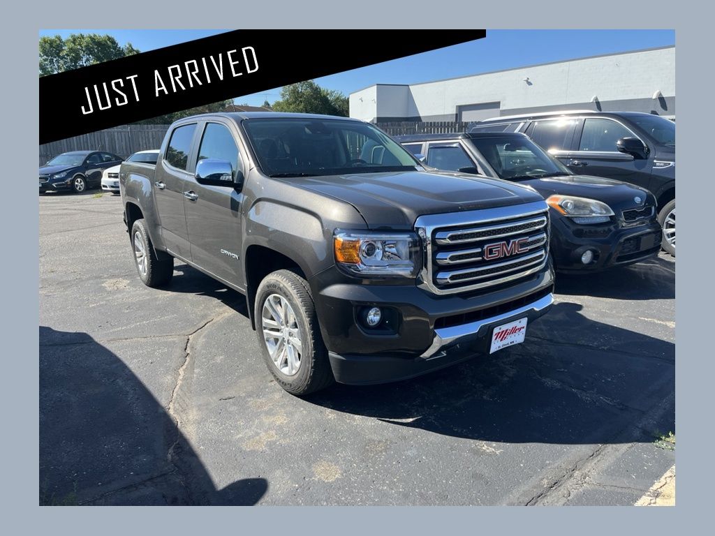 Smokey Quartz Metallic 2019 GMC Canyon Pickup Truck Four-Wheel Drive 8-Speed Automatic