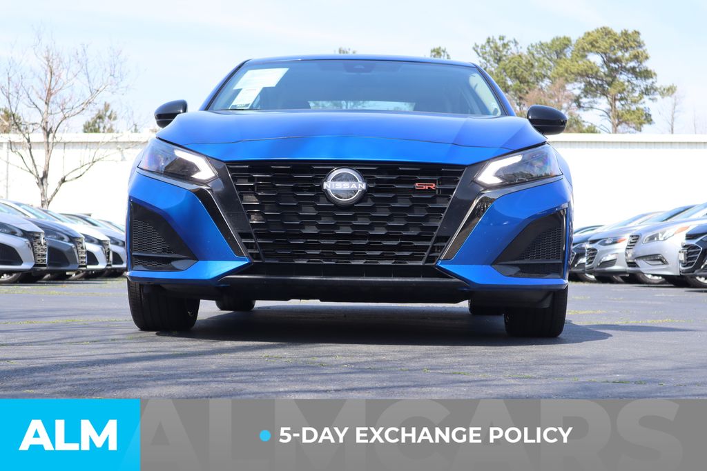 Used 2025 Blue Nissan 2.5 SR image 4