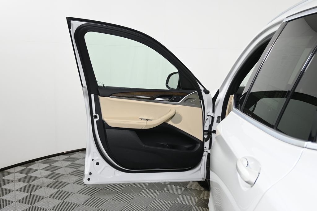 Thumbnail: 2020 BMW X3 - 28