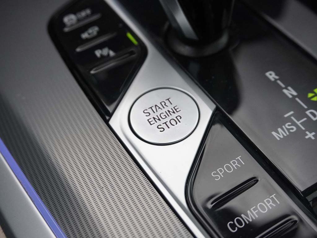 Used 2022 Gray BMW xDrive40i image 48