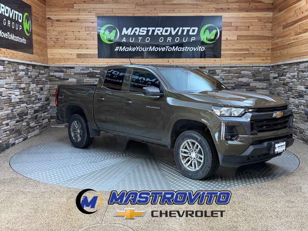 Harvest Bronze Metallic 2023 Chevrolet Colorado LT Crew Cab 4WD Pickup Truck Four-Wheel Drive 8-Speed Automatic