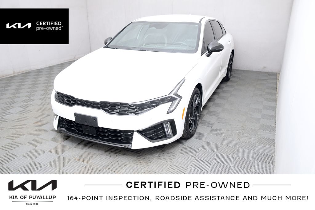 Snow White Pearl 2026 Kia K5 Sedan Front-Wheel Drive 8-Speed Automatic