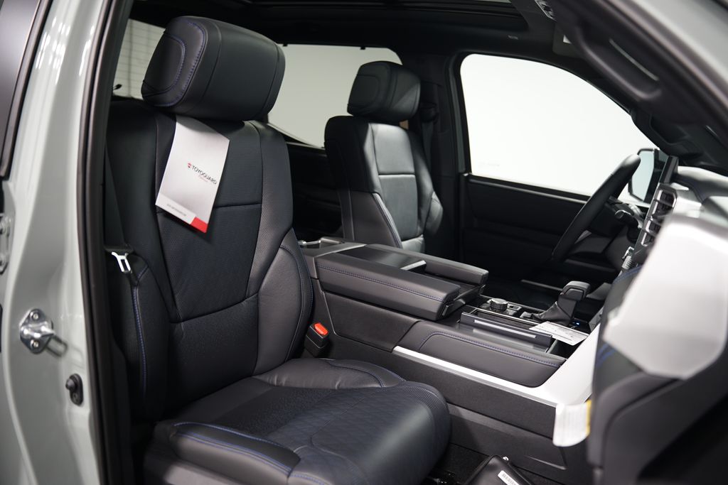 2025 Toyota Tundra Platinum 32
