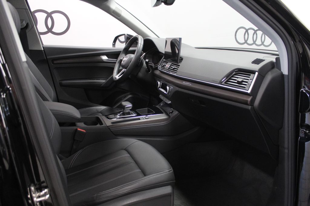 Thumbnail: 2023 Audi Q5 - 32