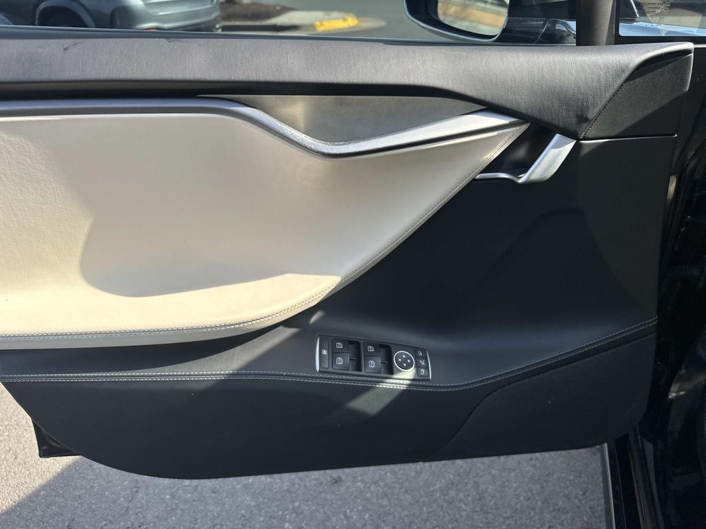 Thumbnail: 2020 Tesla Model S - 30