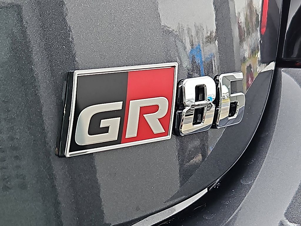 Thumbnail: 2025 Toyota GR86 - 18