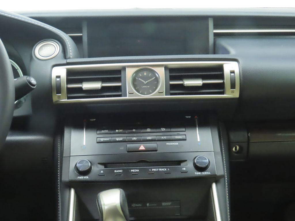 Thumbnail: 2014 Lexus IS - 14