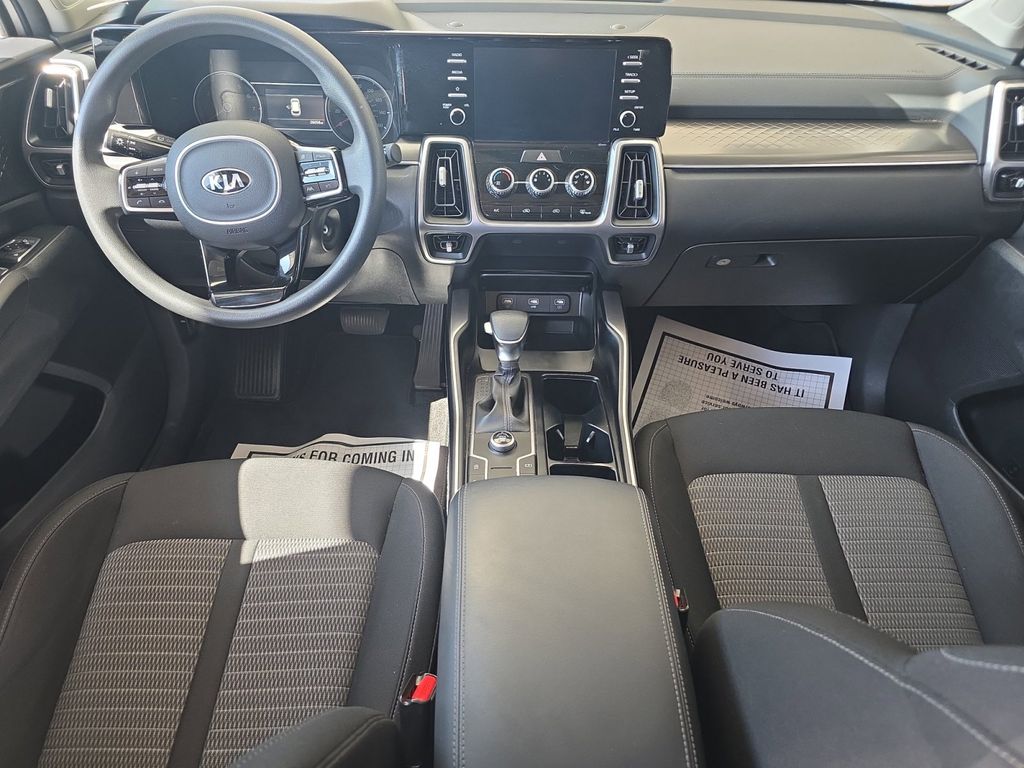 2021 Kia Sorento LX photo