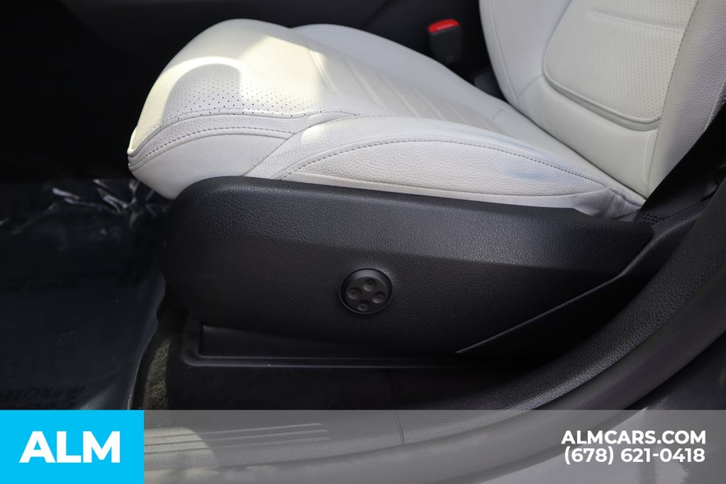 Used 2025 Gray Mercedes-Benz GLC 300 Coupe image 15