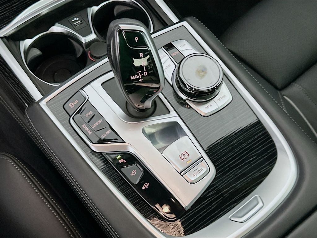 Thumbnail: 2022 BMW 7 Series - 17