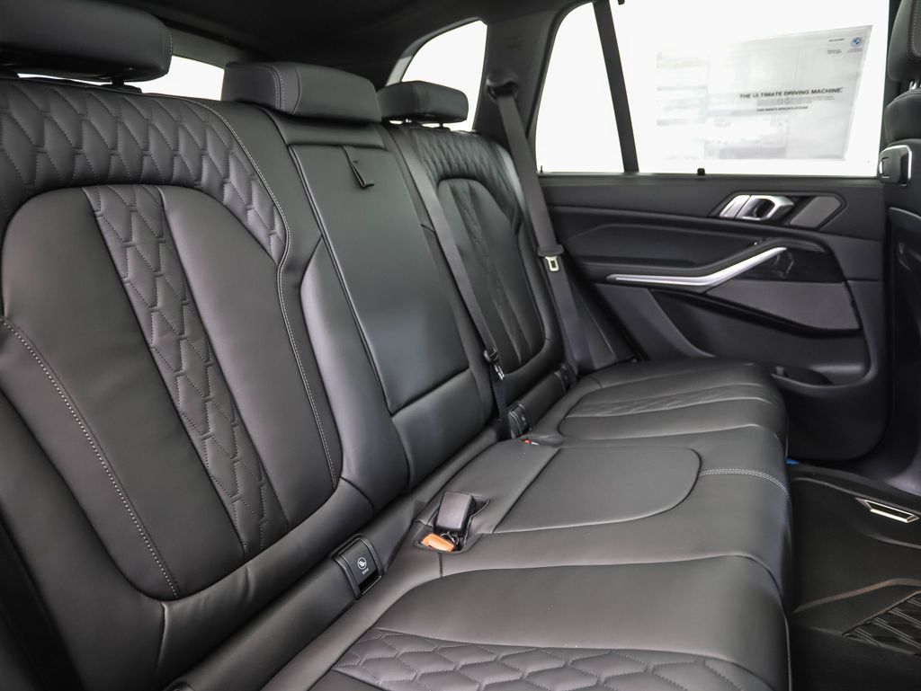 Thumbnail: 2026 BMW X5 - 27