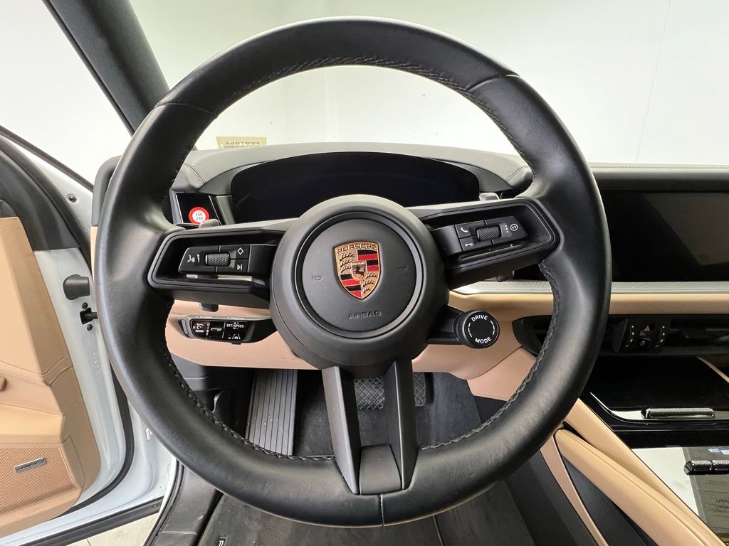 Thumbnail: 2024 Porsche Cayenne - 7