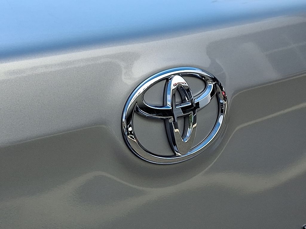 Thumbnail: 2008 Toyota Avalon - 25