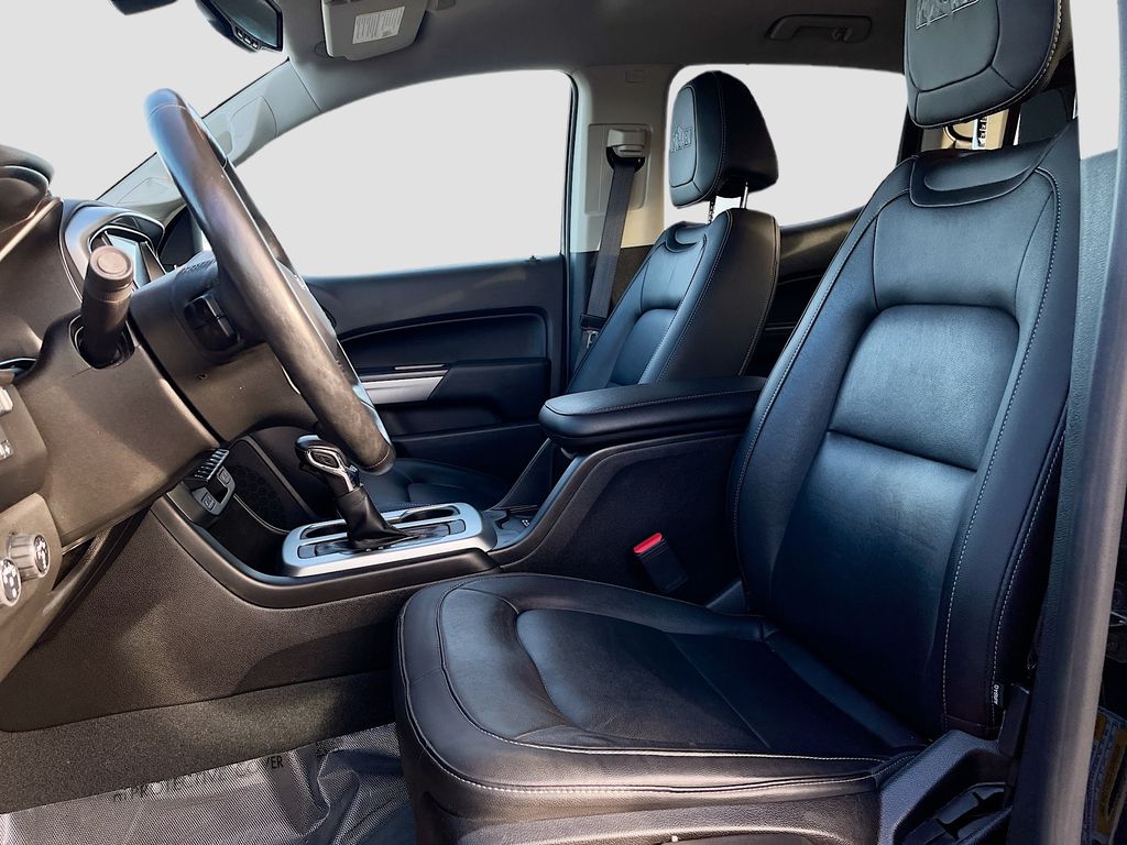 Used 2022 Black Chevrolet ZR2 image 20