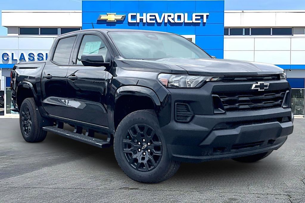Black 2026 Chevrolet Colorado Pickup Truck Four-Wheel Drive 8-Speed Automatic
