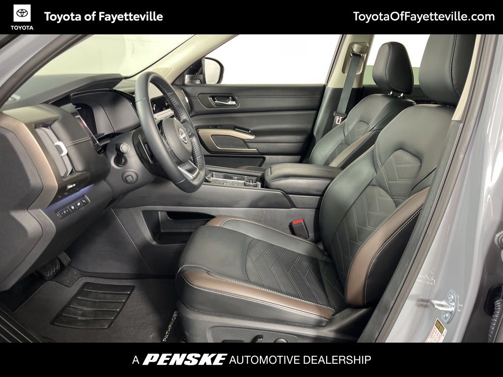 Thumbnail: 2025 Nissan Pathfinder - 25