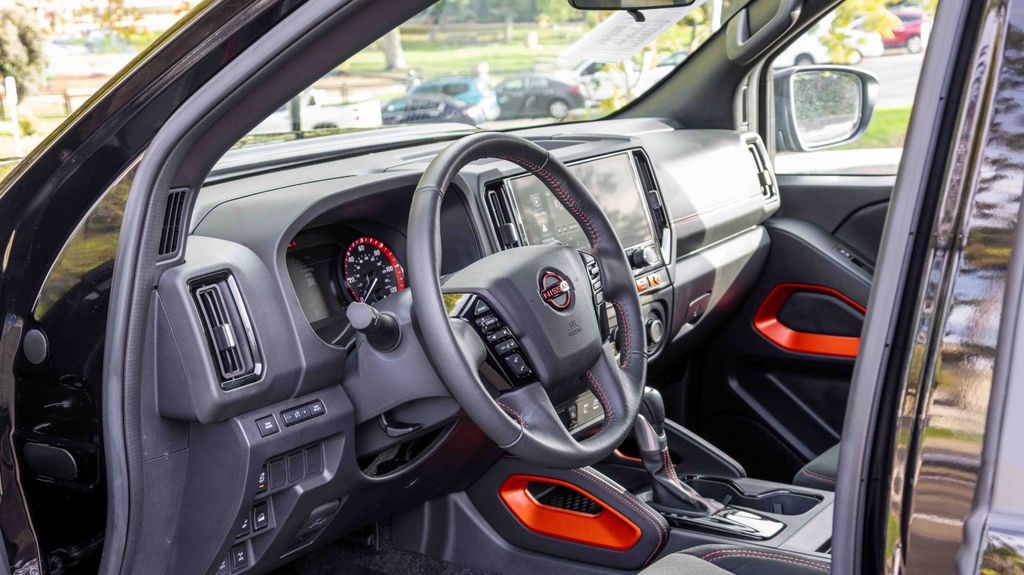 Used 2025 Nissan Frontier PRO-4X 4D Crew Cab