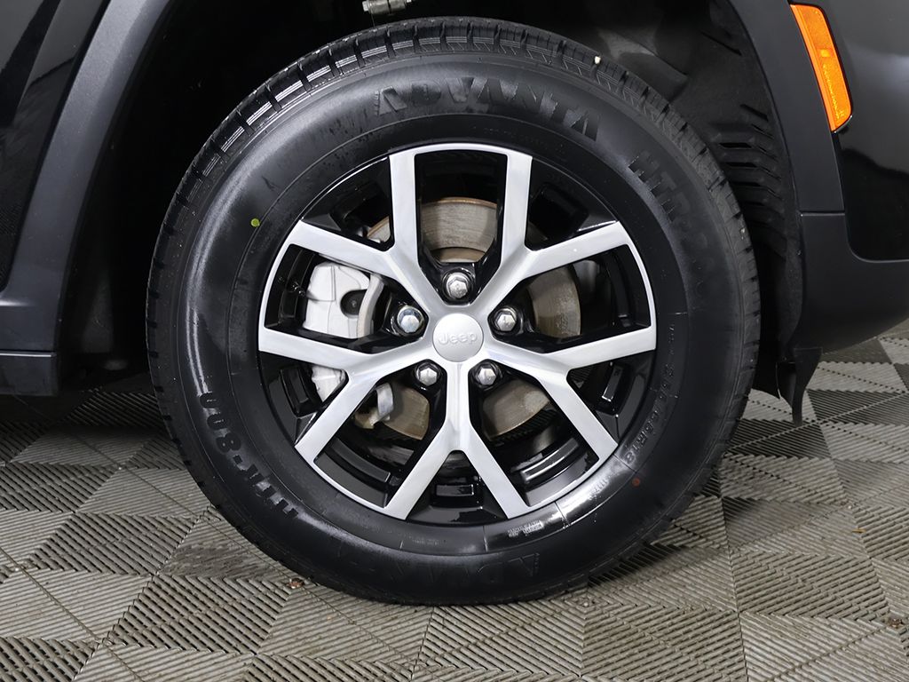 Used 2024 Black Jeep Limited image 21