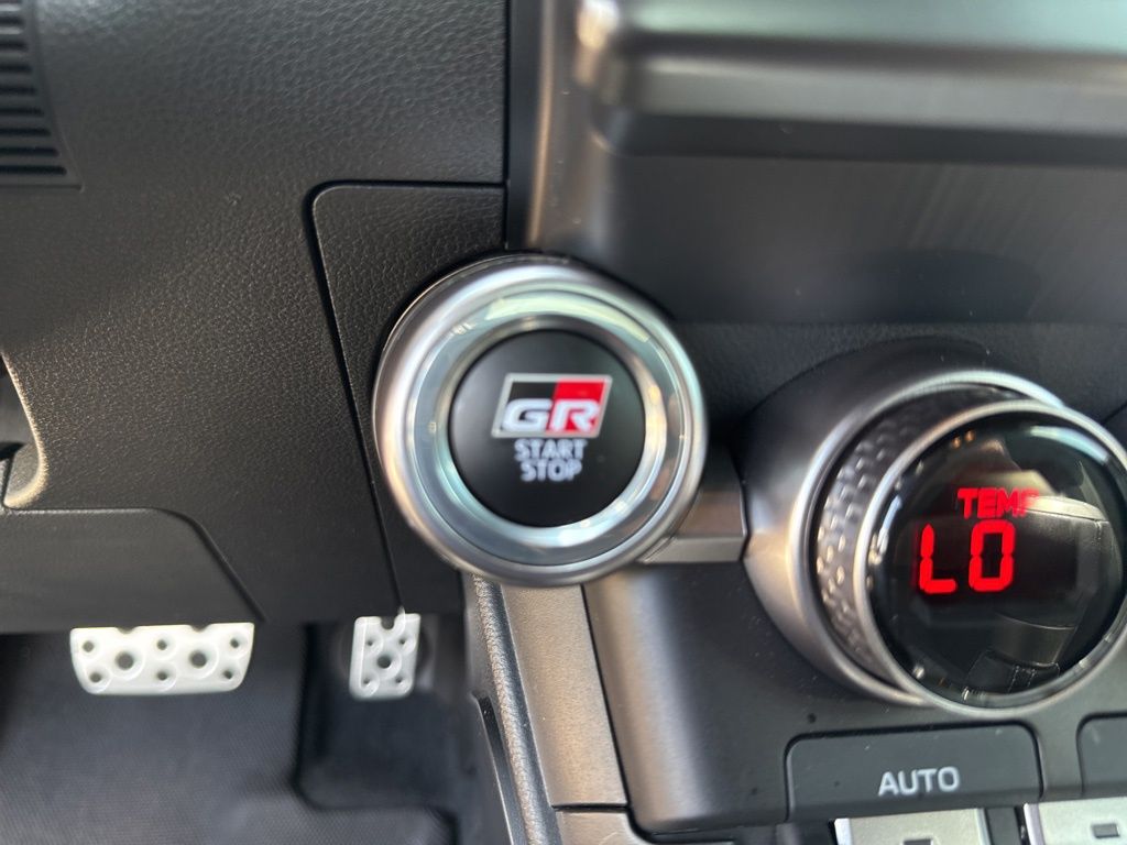 2024 Toyota GR86 Premium