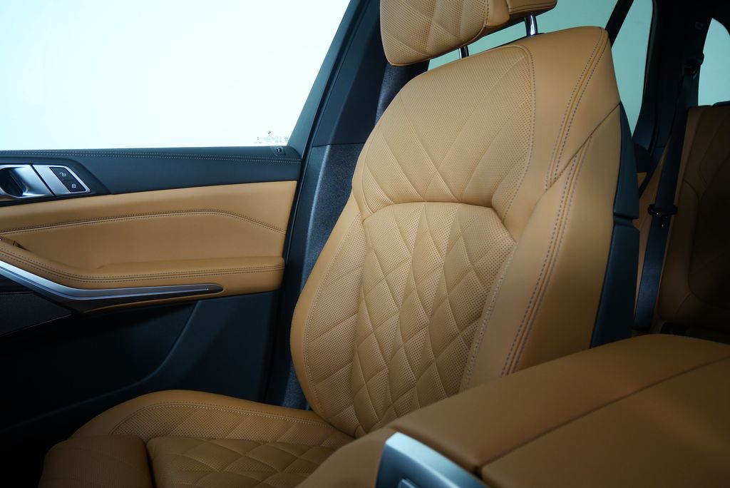 Thumbnail: 2026 BMW X5 - 23