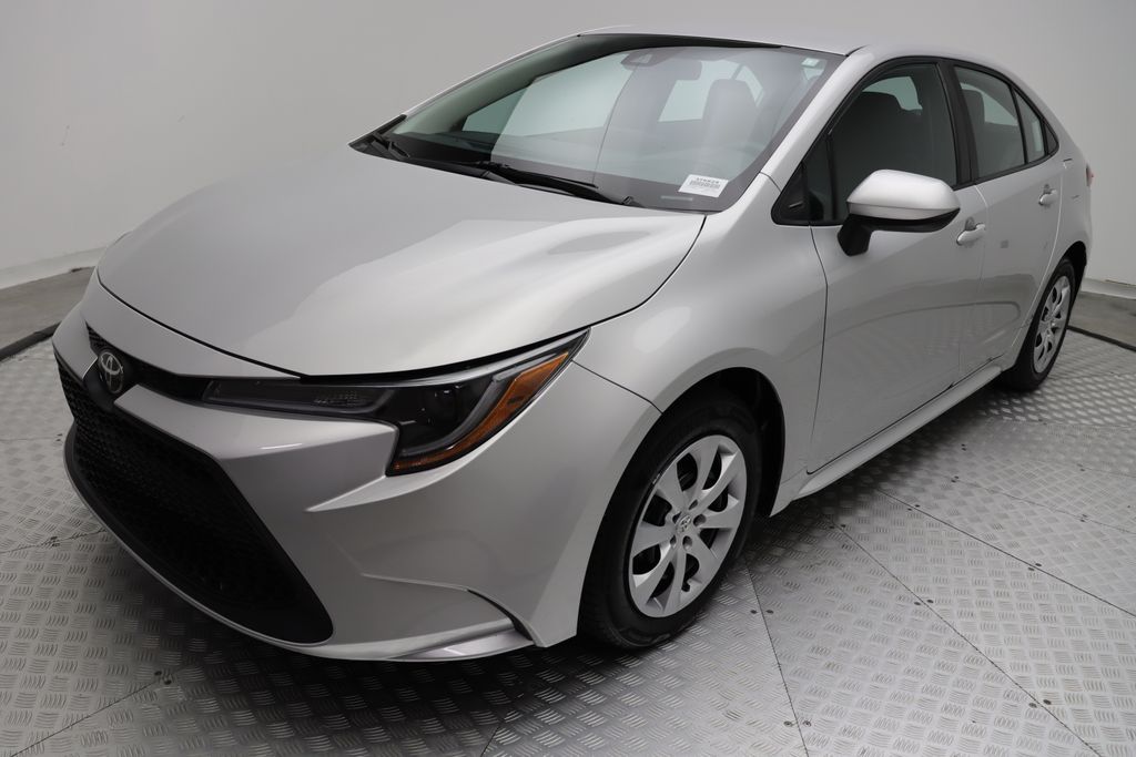 2022 Toyota Corolla LE 2