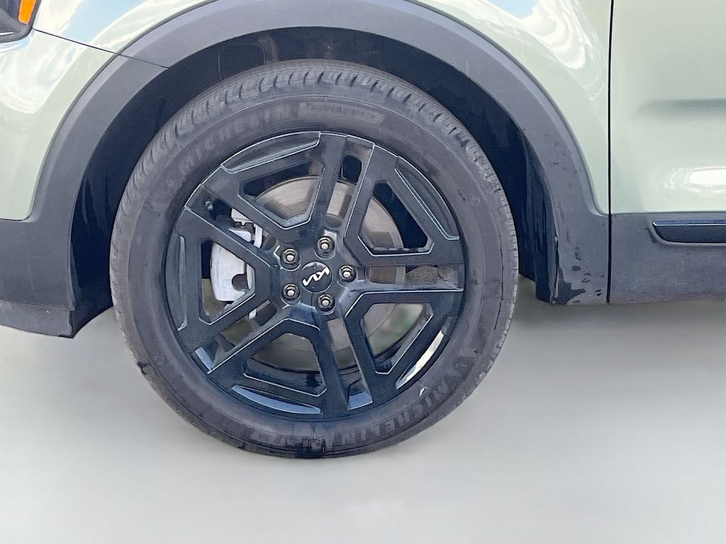 Used 2024 Green Kia EX X-Line image 31