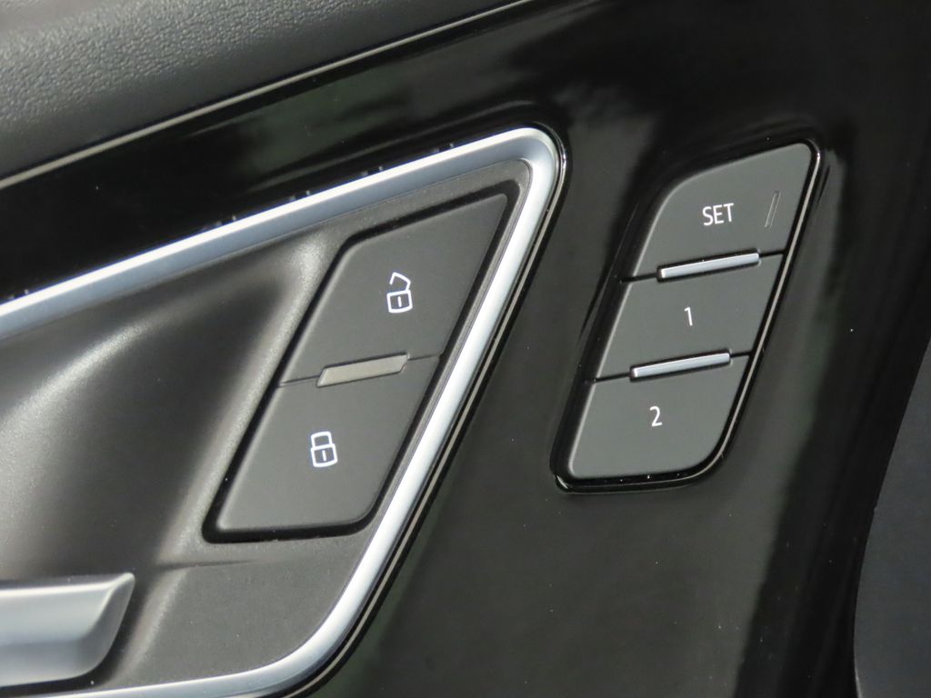 Thumbnail: 2023 Audi Q4 e-tron - 29