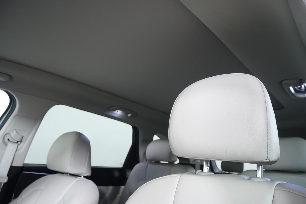 Thumbnail: 2021 Kia Sorento - 12