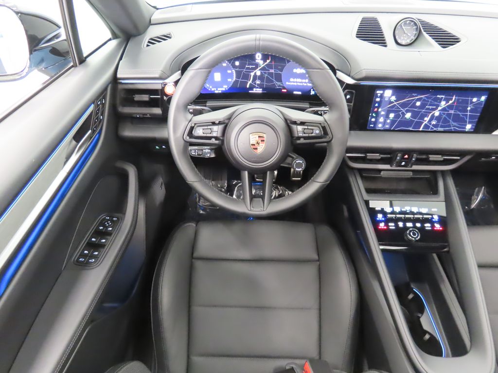 Thumbnail: 2024 Porsche Macan - 16