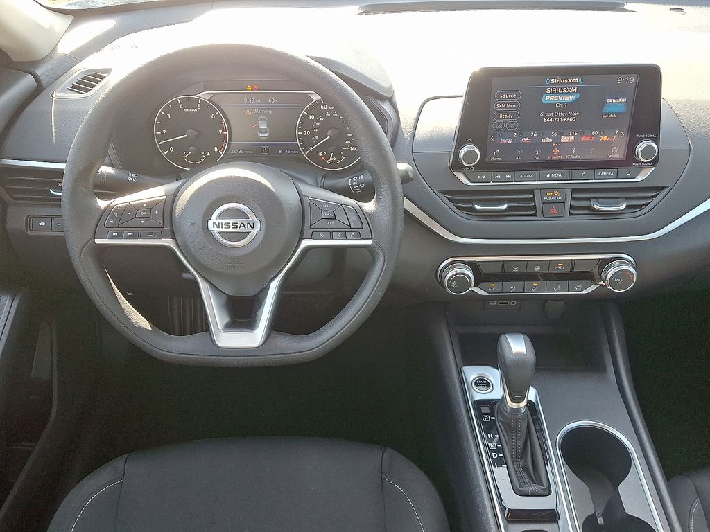 2022 Nissan Altima SV 12