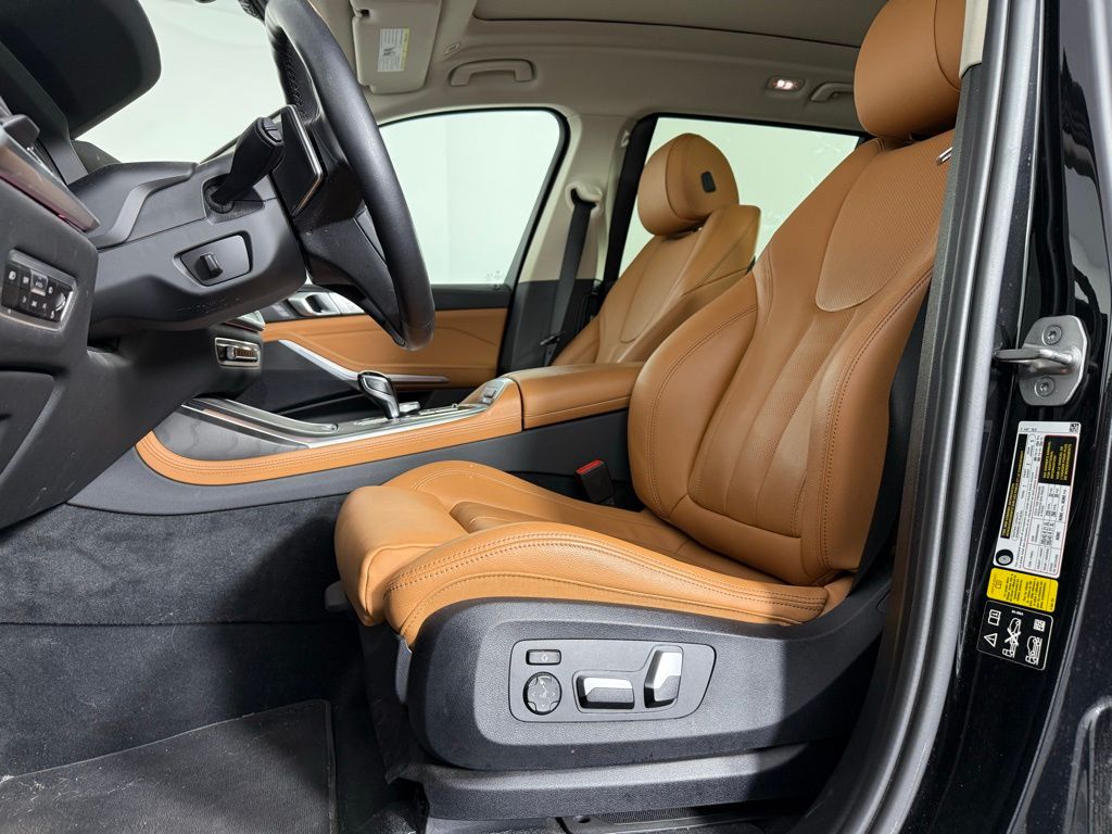 2022 BMW X7 xDrive40i 11