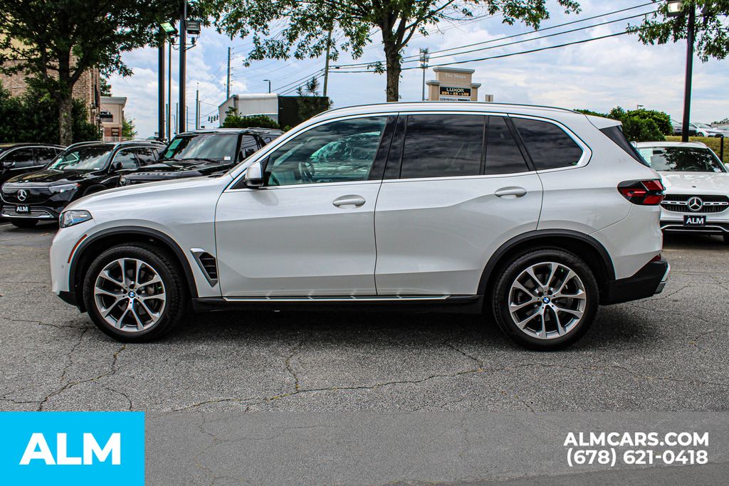 Used 2024 White BMW sDrive40i image 6