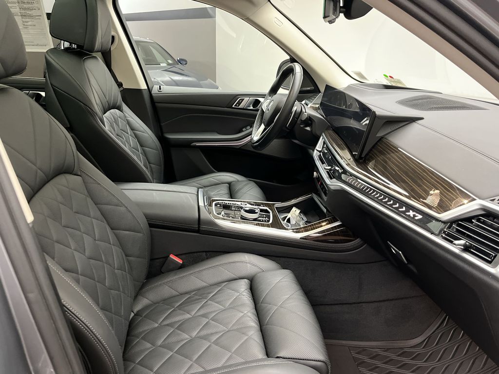 Thumbnail: 2023 BMW X7 - 26