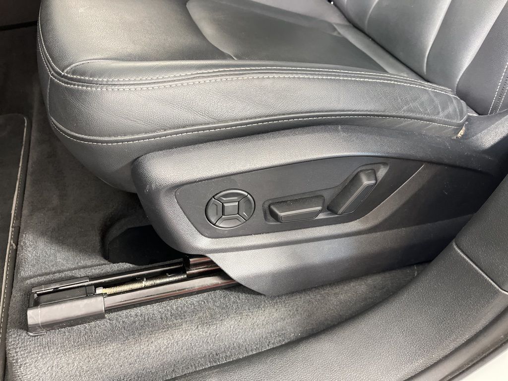 Thumbnail: 2025 Audi Q7 - 26