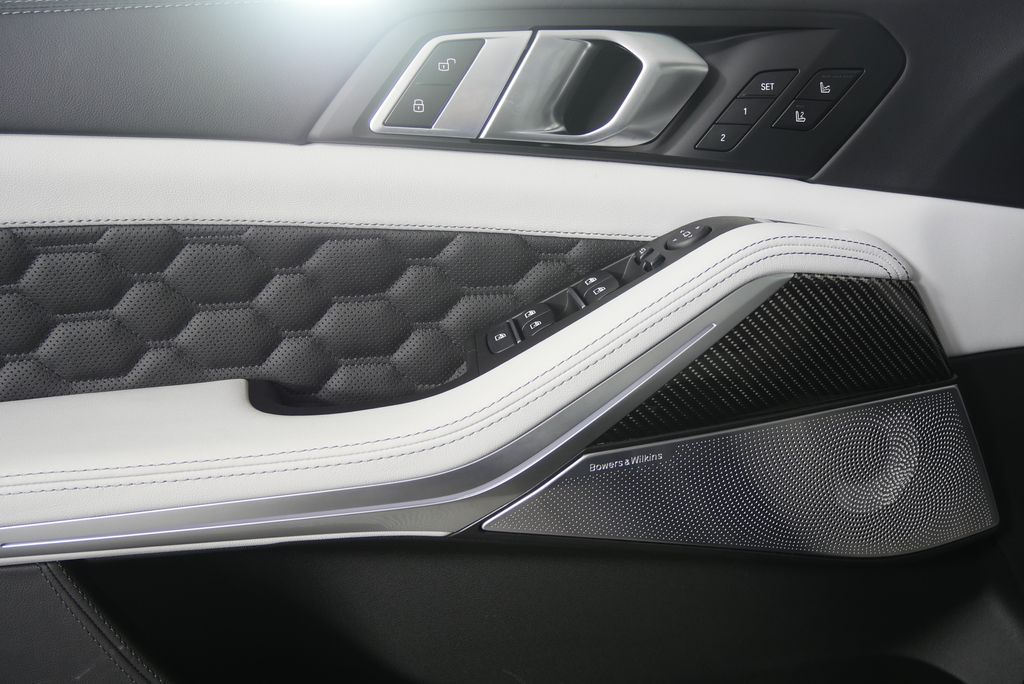 Thumbnail: 2026 BMW X5 - 8