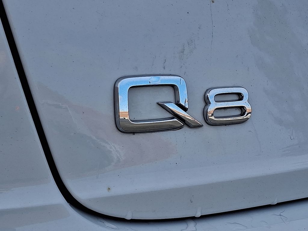 Thumbnail: 2020 Audi Q8 - 30