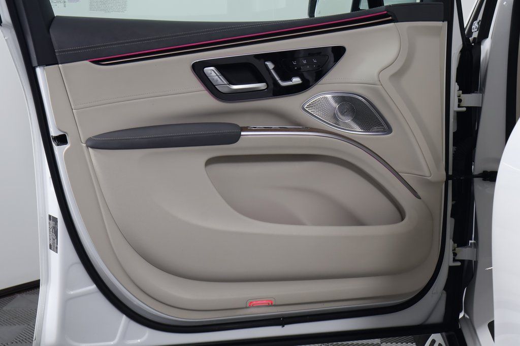 Thumbnail: 2023 Mercedes-Benz EQS - 12