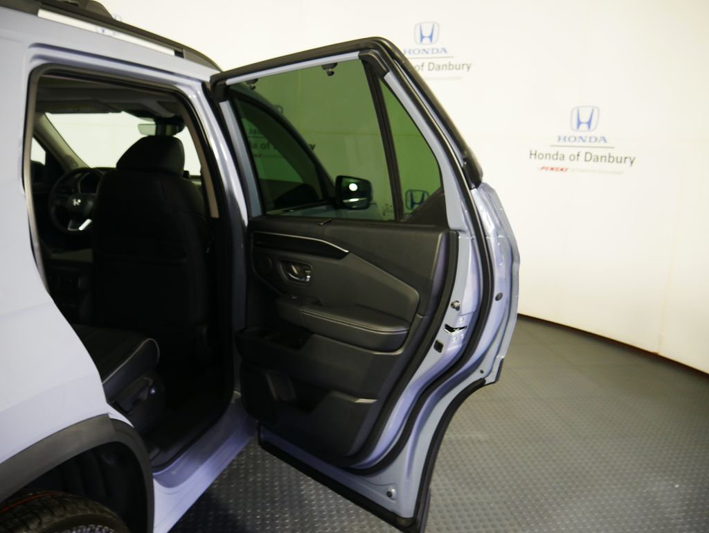 Thumbnail: 2026 Honda Pilot - 6