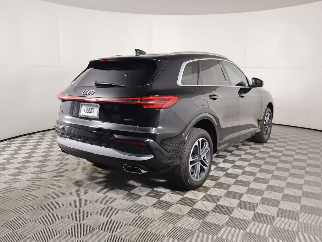 Thumbnail: 2025 Audi Q5 - 6