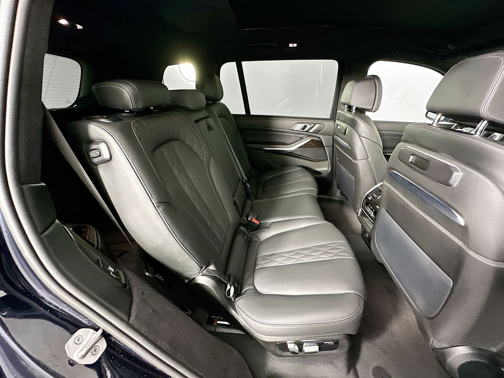 Thumbnail: 2025 BMW X7 - 26
