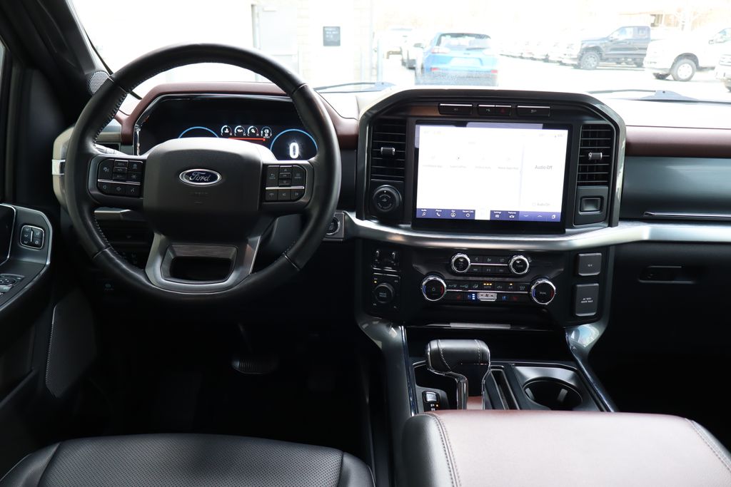 View vehicle photo 5