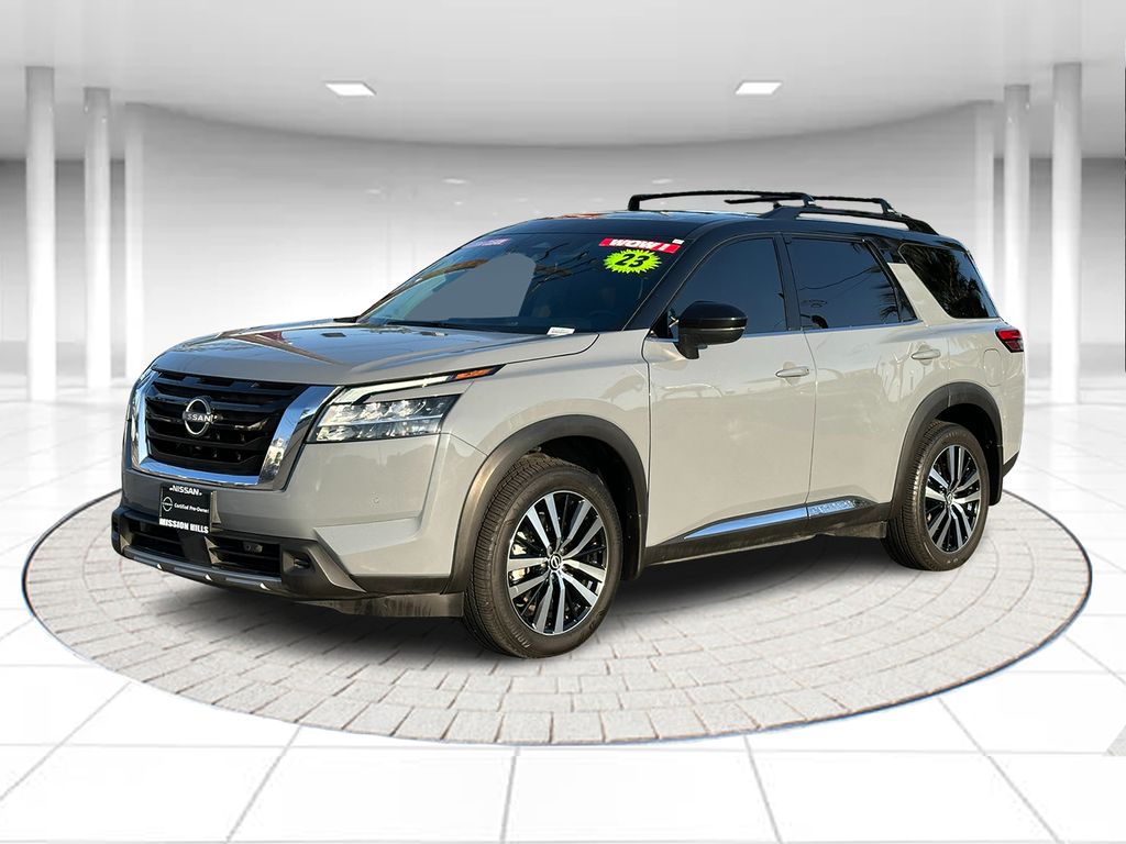 2023 Nissan Pathfinder Platinum