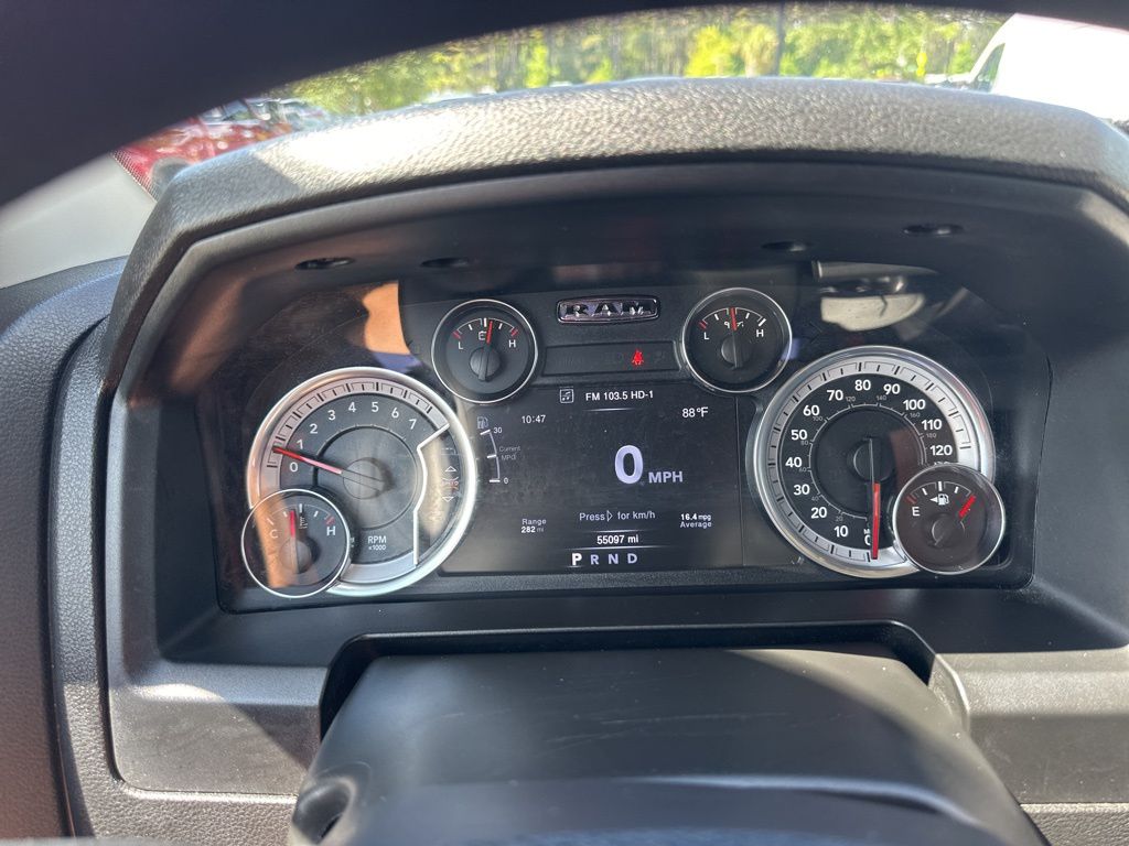 2023 Diamond Black Crystal Pearlcoat Ram 1500 Classic SLT RWD Truck