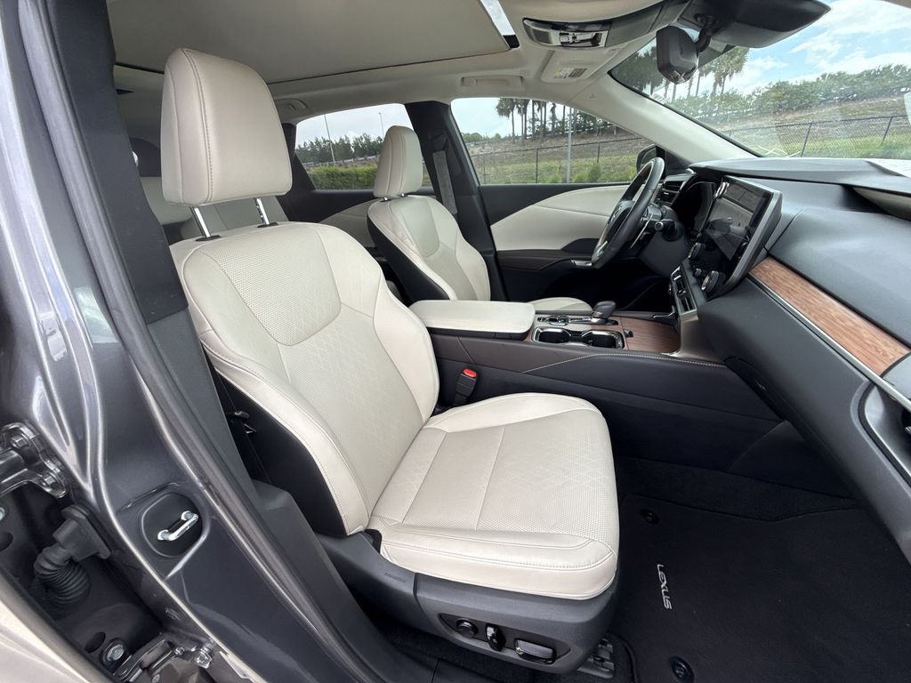 Thumbnail: 2023 Lexus RX - 16