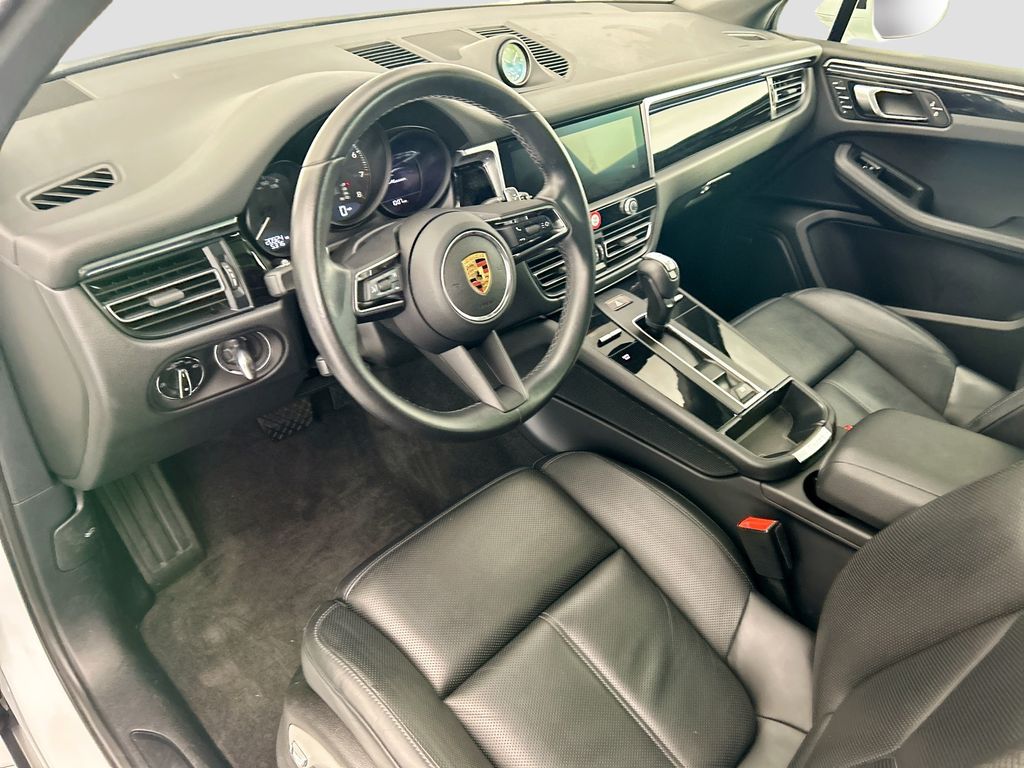 Thumbnail: 2024 Porsche Macan - 4