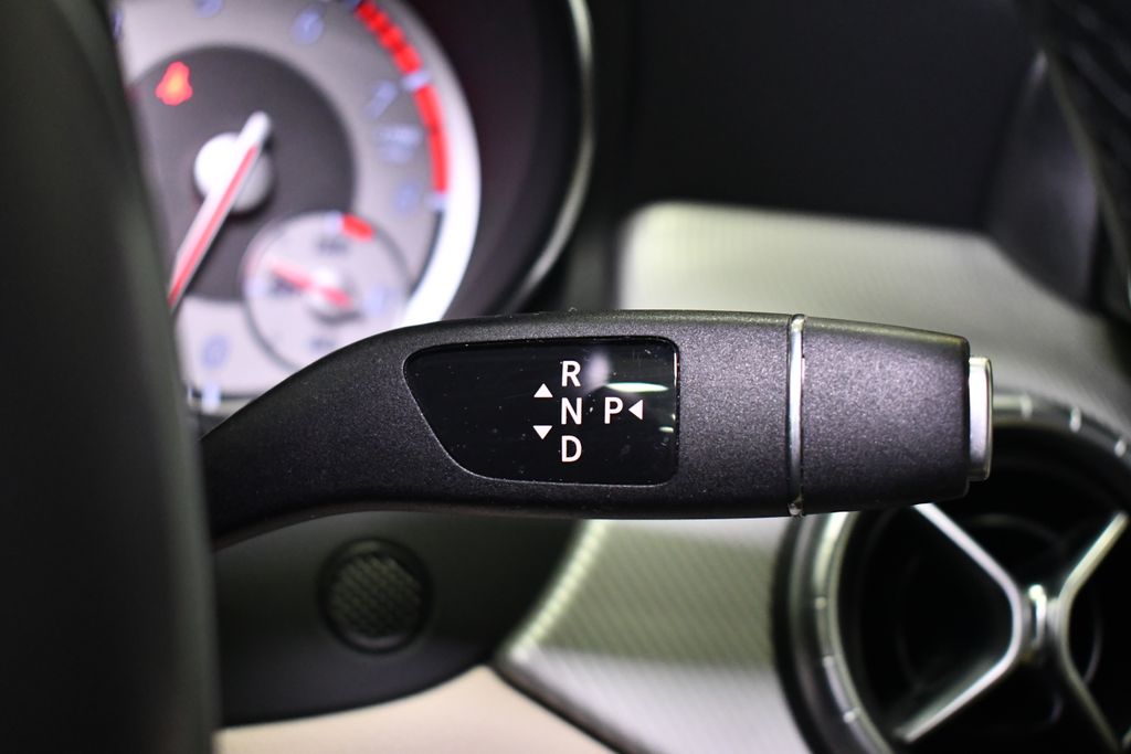 Thumbnail: 2014 Mercedes-Benz CLA - 26