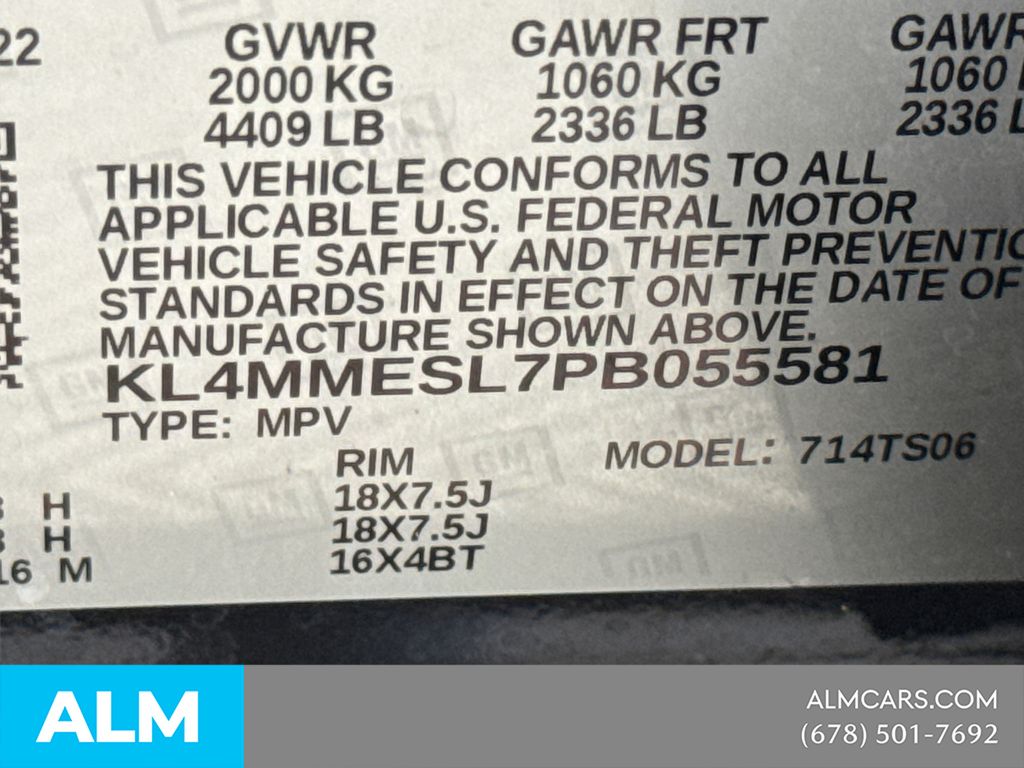 Used 2023 Black Buick Select image 35