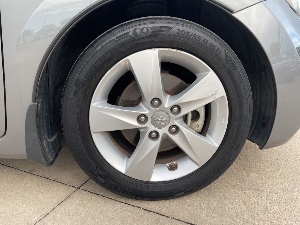 Used Car 2013 Hyundai Elantra  Gls For Sale Under $10,000 In Georgetown, Texas