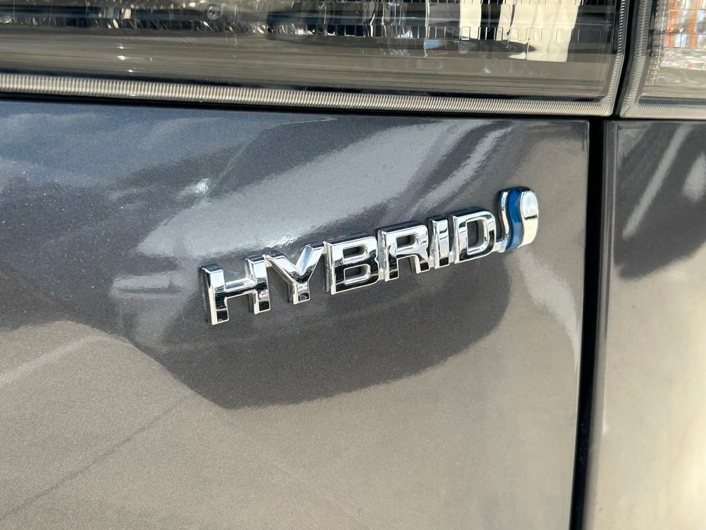 Used 2023 Toyota Highlander Hybrid SUV